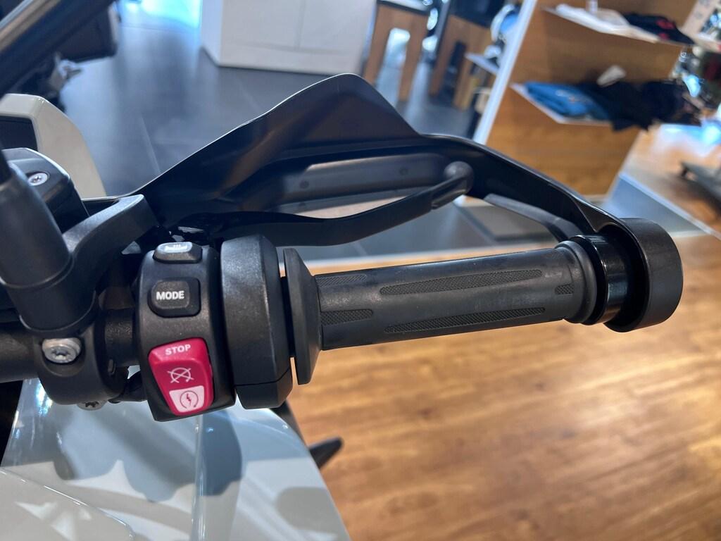 S 1000 XR