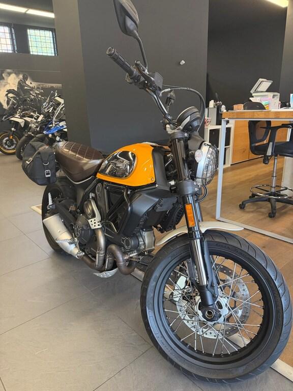 SCRAMBLER 800