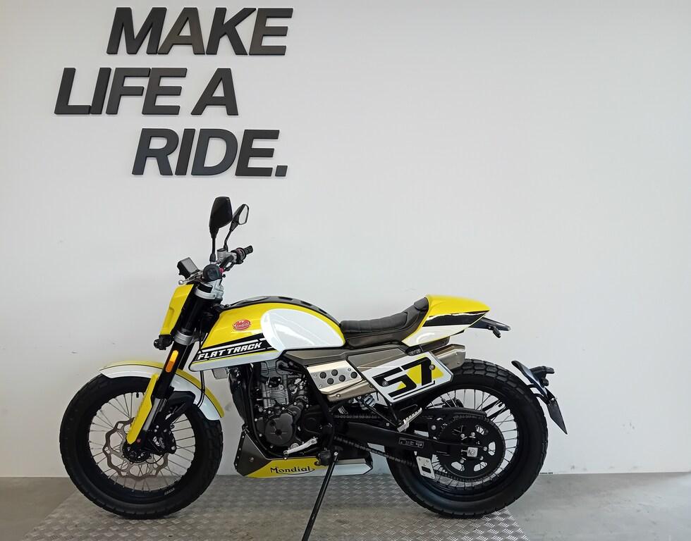 FLAT 125