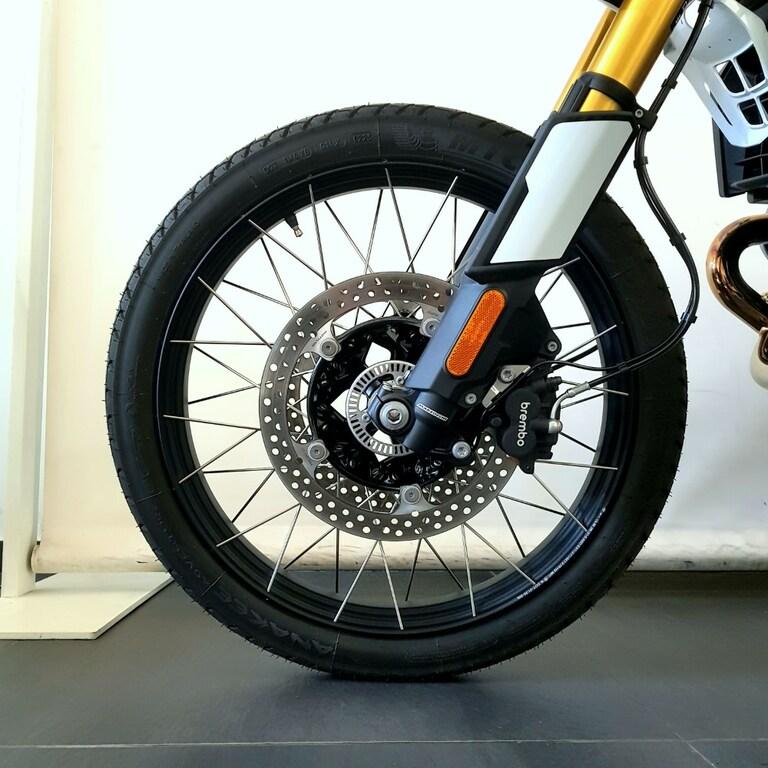 R 12 G/S