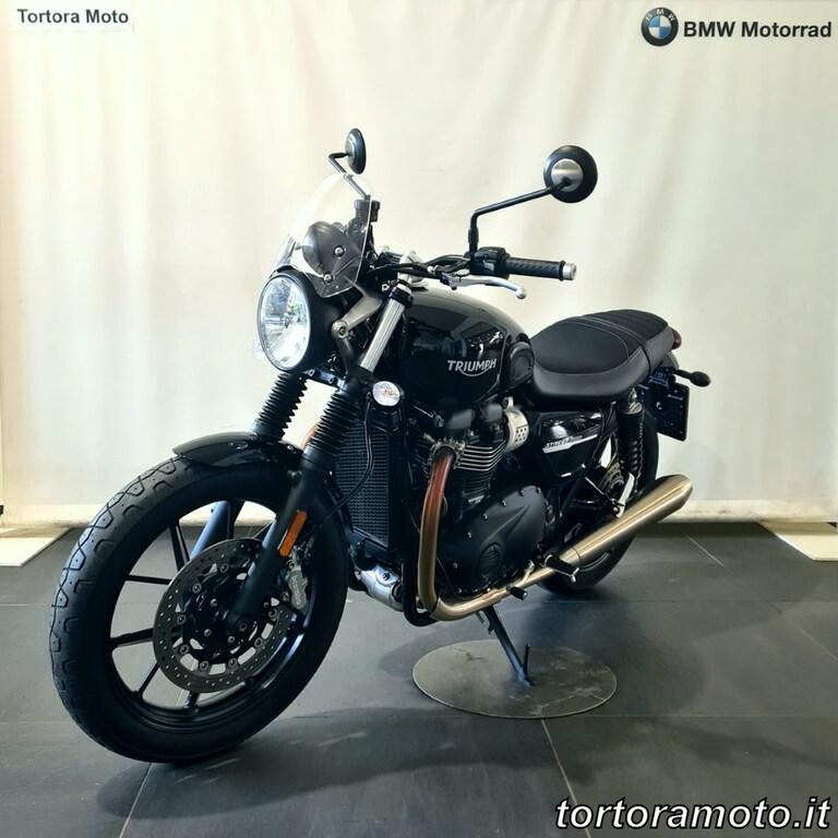 STREET TWIN 900
