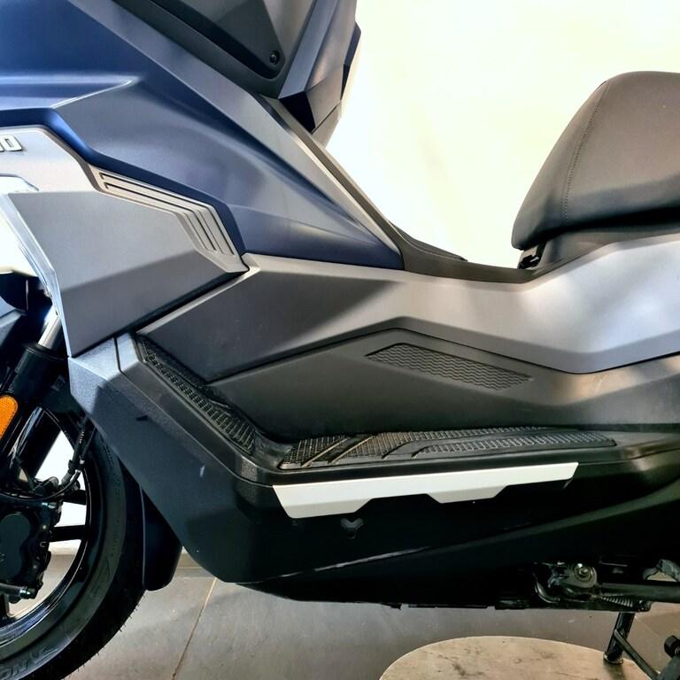 ADX 300