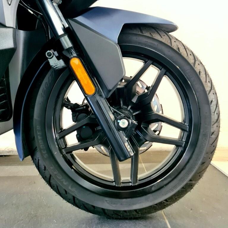 ADX 300