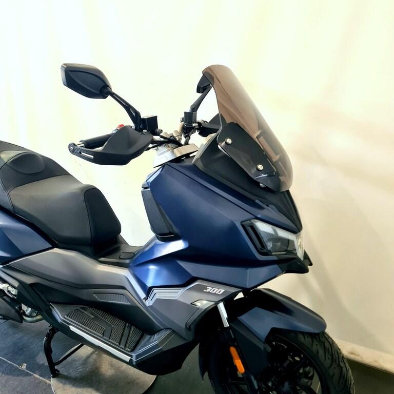 ADX 300