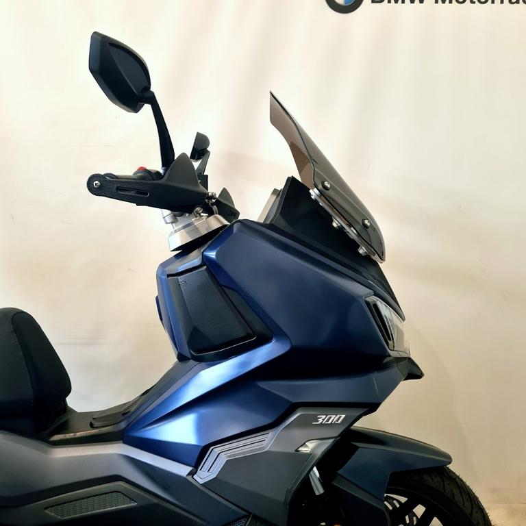 ADX 300