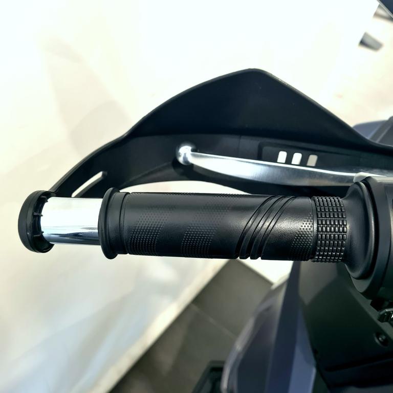 ADX 300