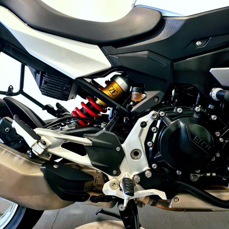 F 900 XR