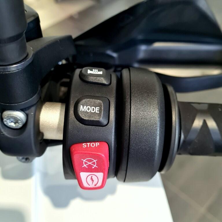 F 900 XR
