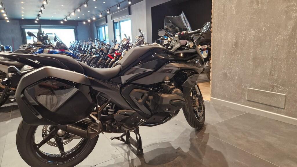 R 1300 RS