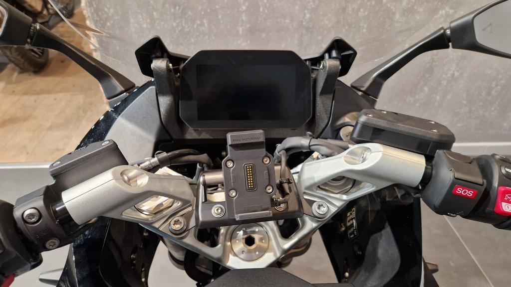 R 1300 RS