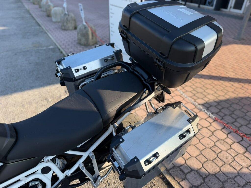 TIGER 900