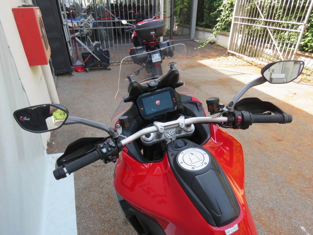 MULTISTRADA V4