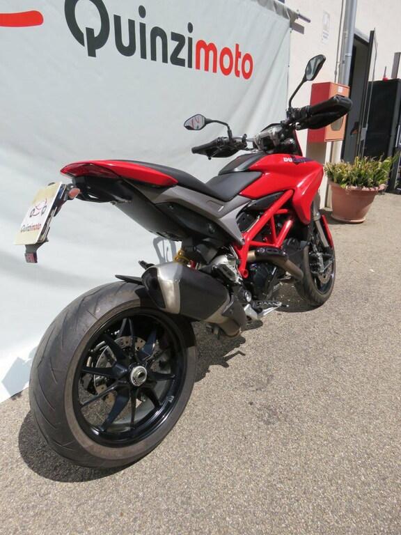 HYPERMOTARD 821