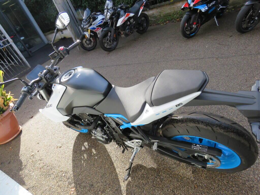GSX-8S