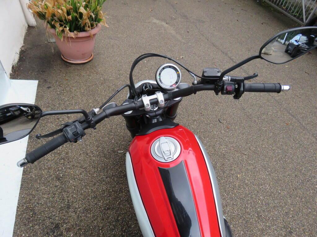 SCRAMBLER 800