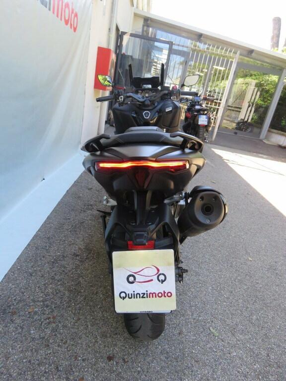 T-MAX 560