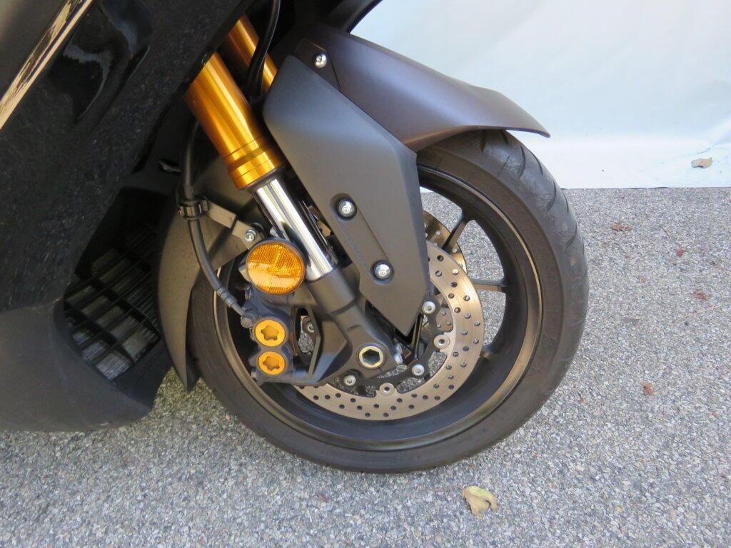 T-MAX 560