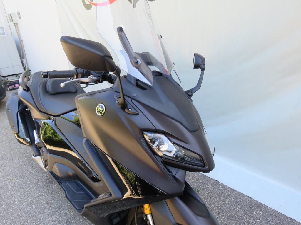 T-MAX 560