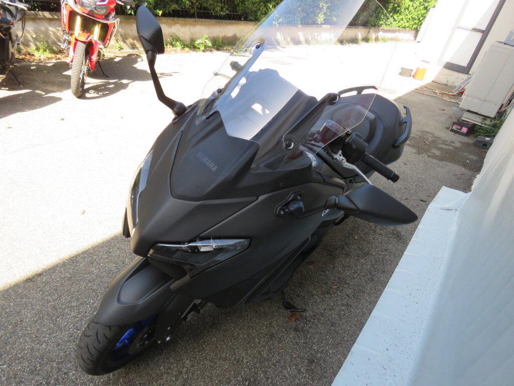 T-MAX 560
