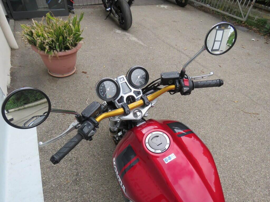 CB 1100
