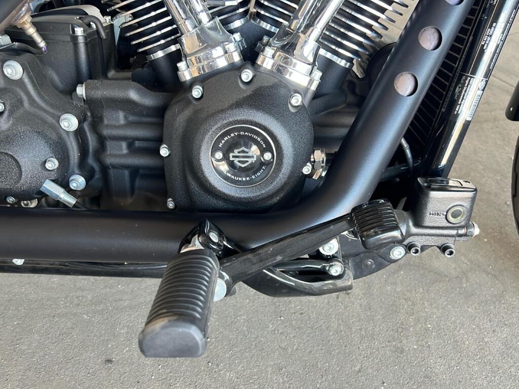 STREET BOB 114 1868