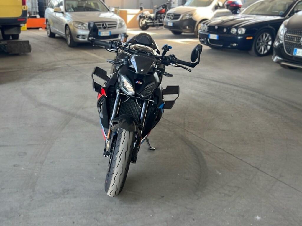 M 1000 R