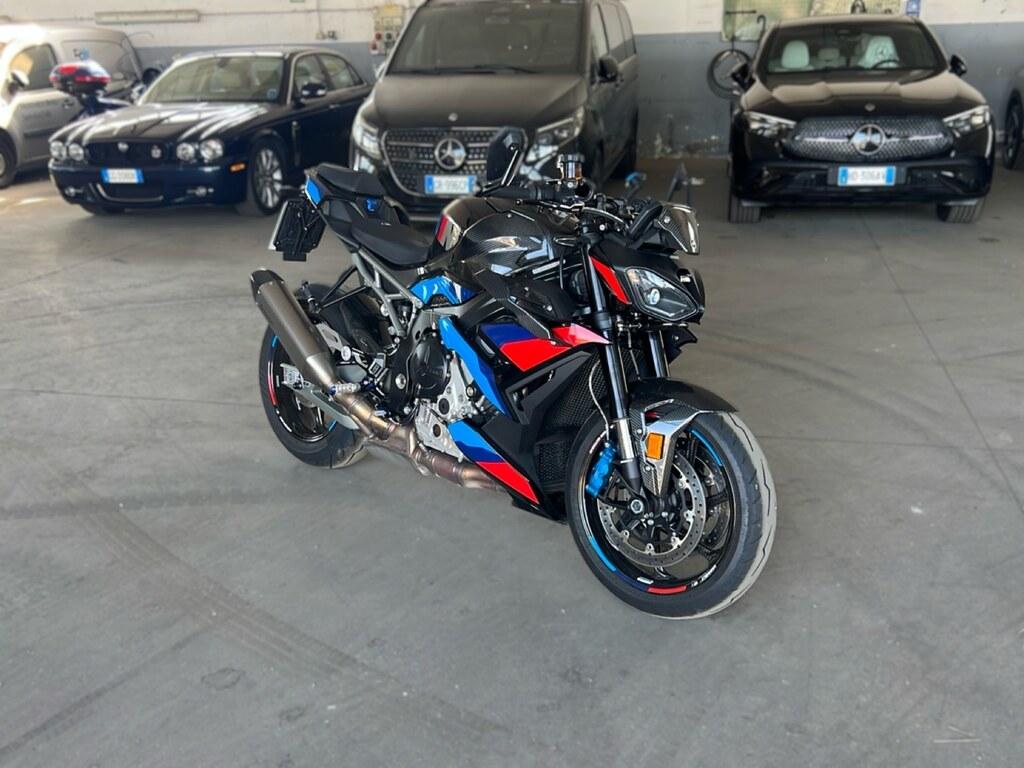 M 1000 R