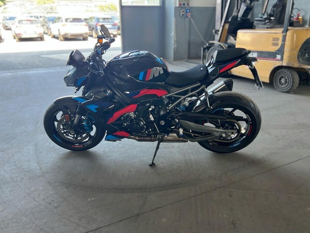 M 1000 R