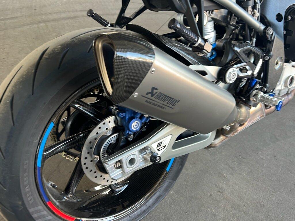 M 1000 R