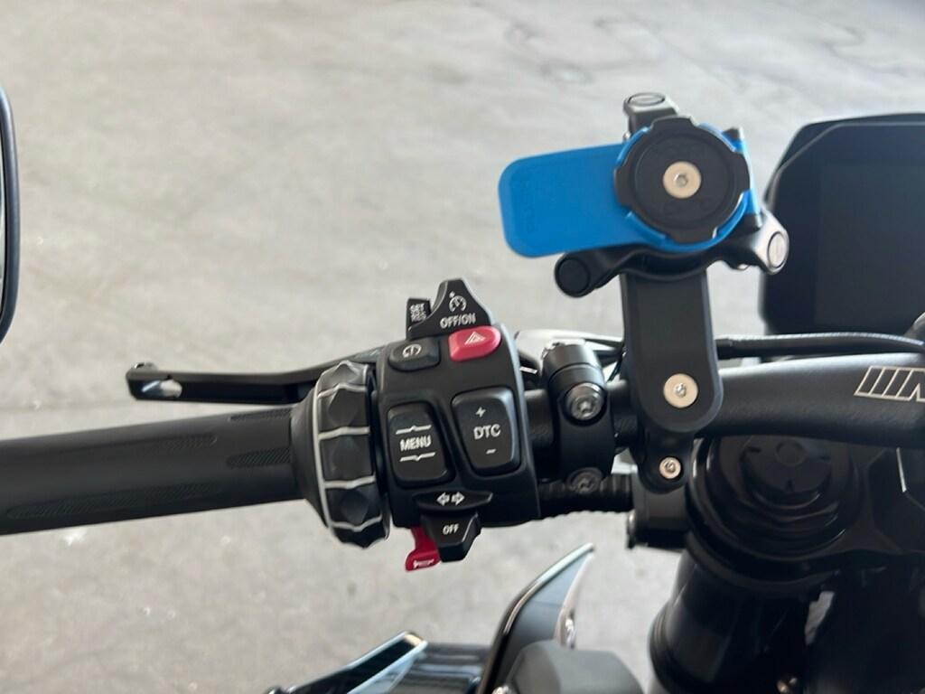 M 1000 R