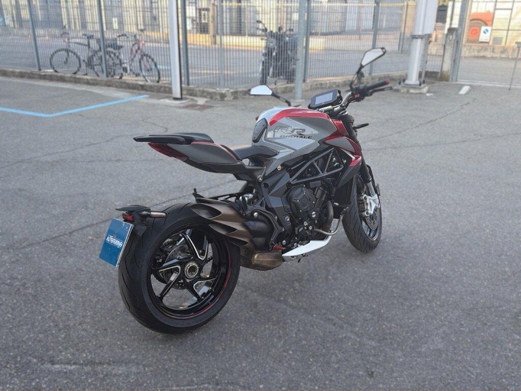 BRUTALE 800
