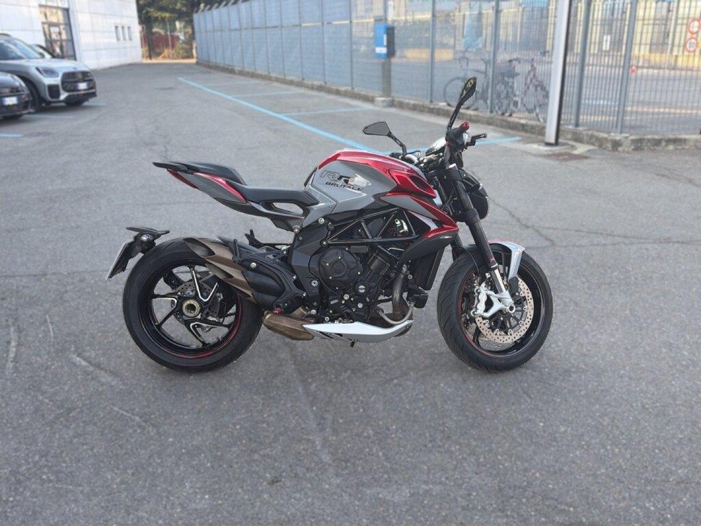 BRUTALE 800