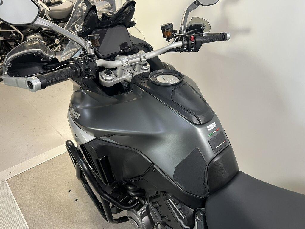 MULTISTRADA V4