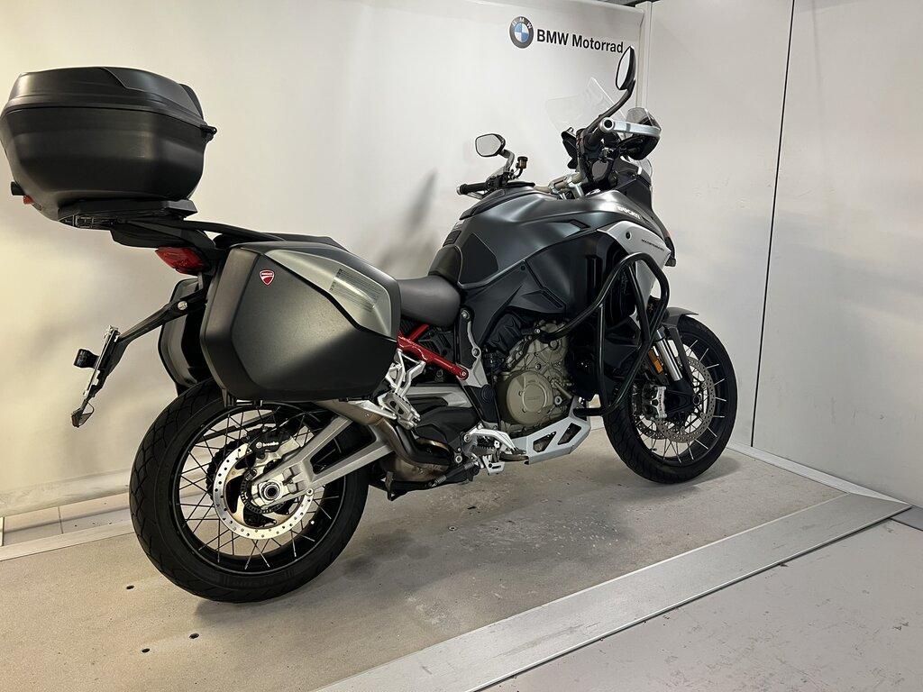 MULTISTRADA V4