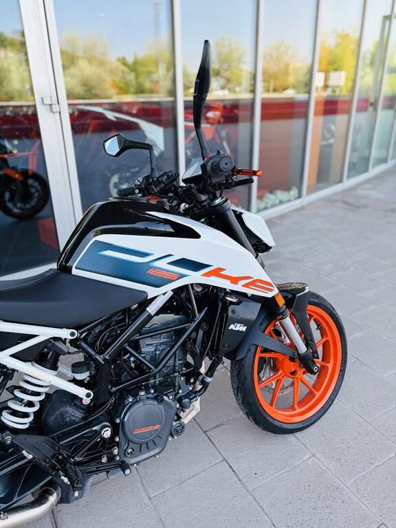 125 DUKE