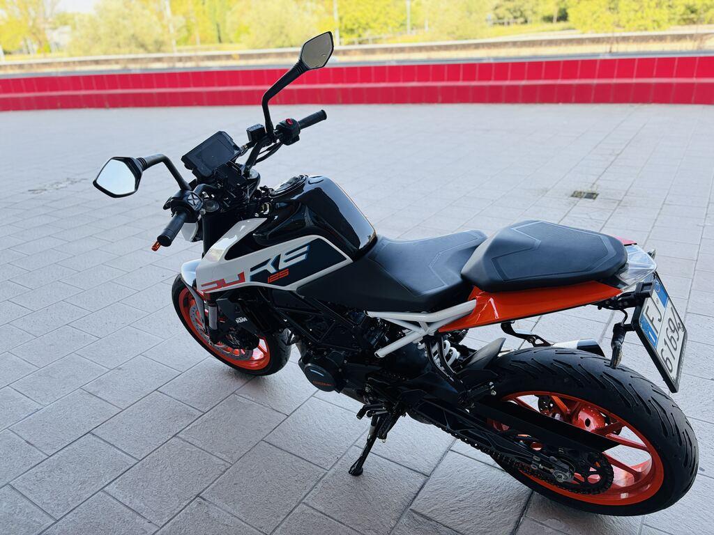 125 DUKE