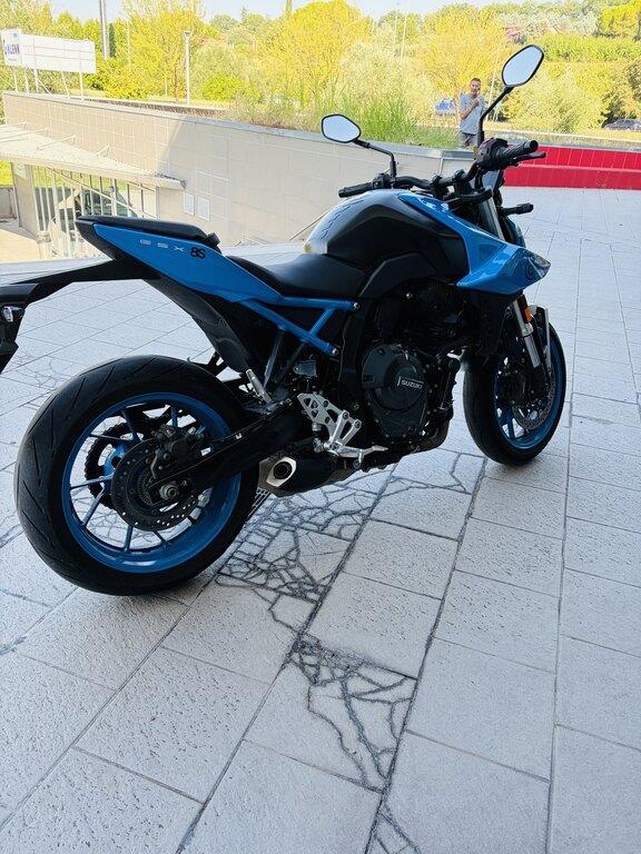 GSX-8S