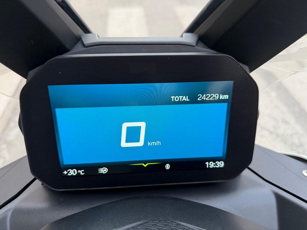 C 400 X