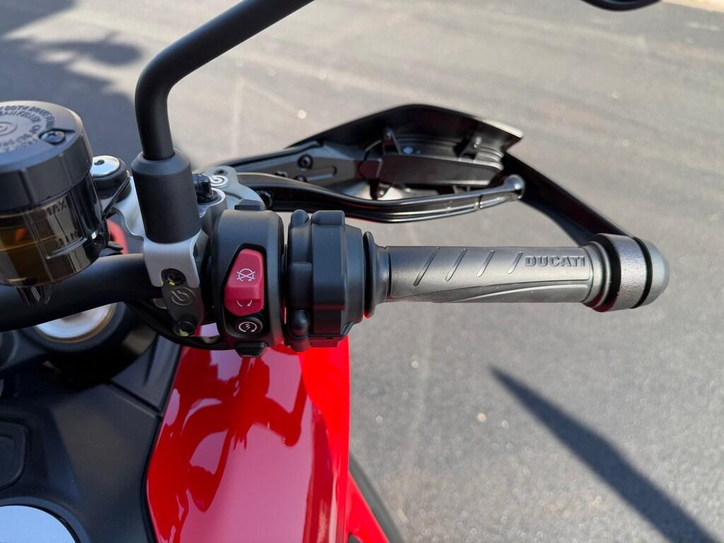HYPERMOTARD V2