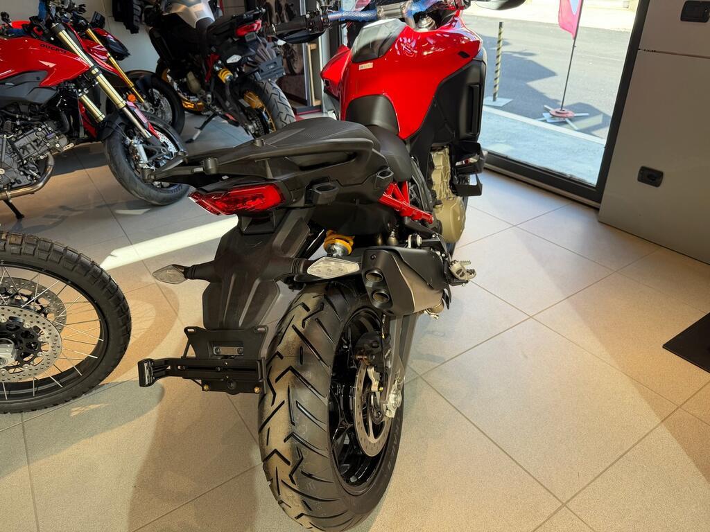 MULTISTRADA V4