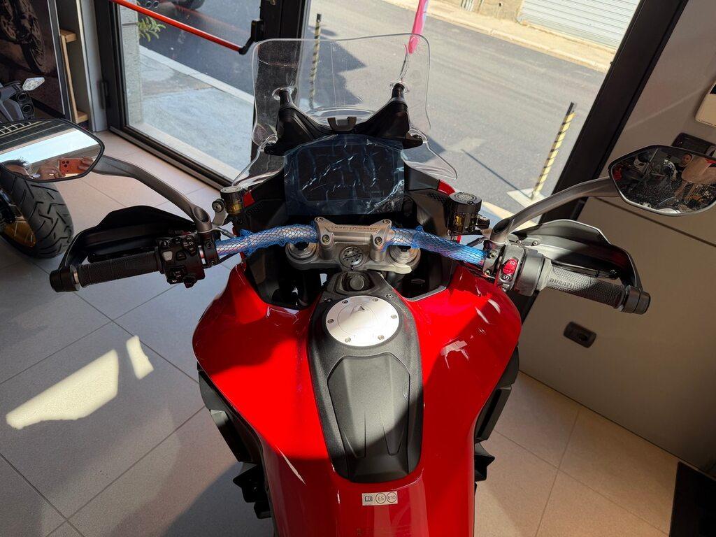 MULTISTRADA V4