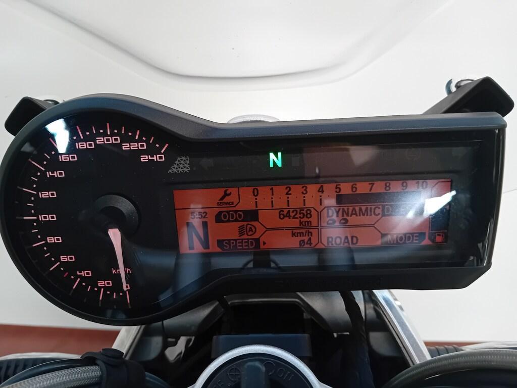 R 1200 R