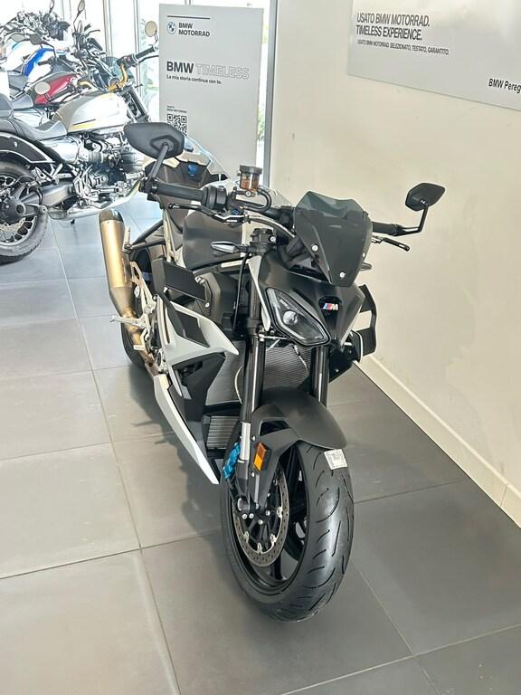 M 1000 R