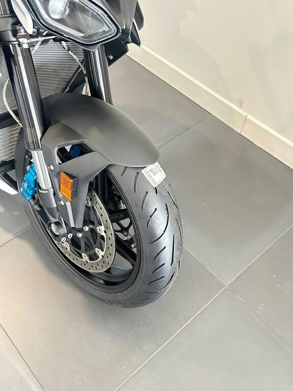 M 1000 R
