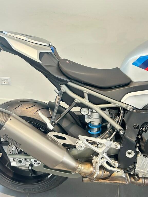 M 1000 R