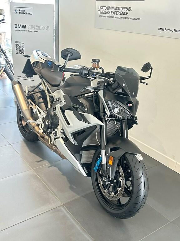 M 1000 R