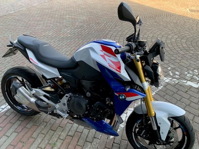 F 900 R