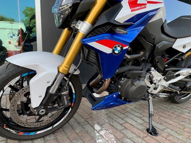 F 900 R