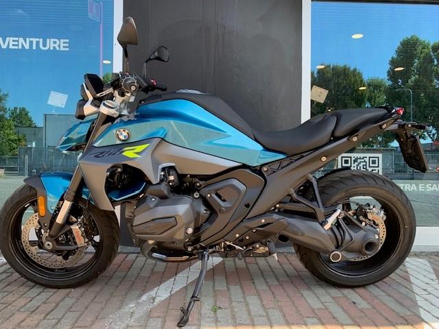 R 1300 R