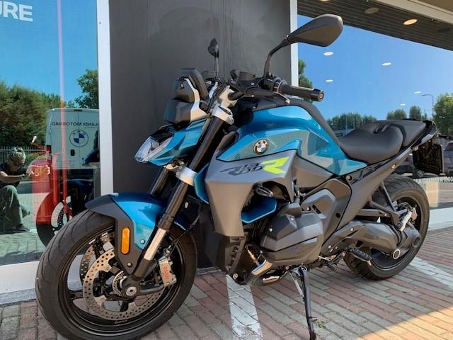 R 1300 R